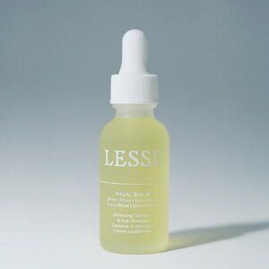 NWT Lesse Ritual Serum Natural Vitamin C and Soothing Turmeric